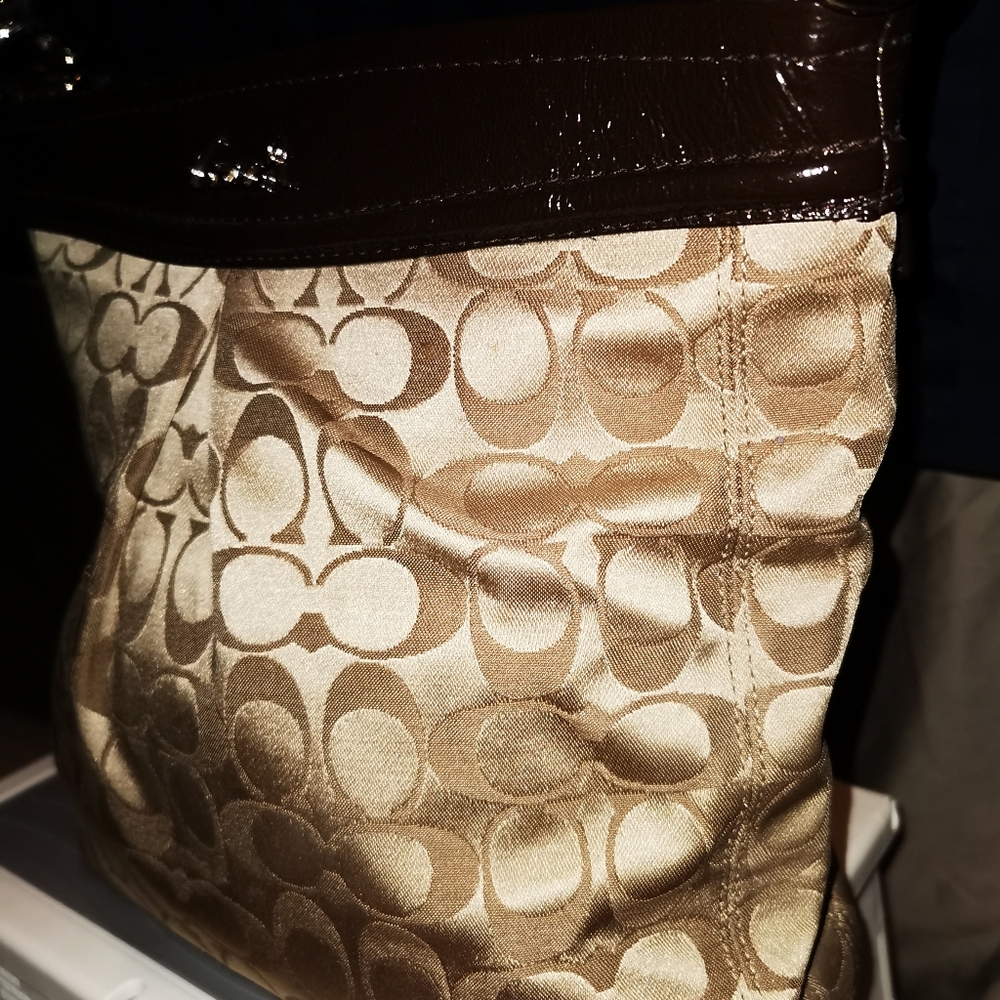 Purse - Picture 4 of 9